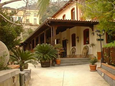 Agriturismo Valle Alcantara Villa Motta Camastra Bagian luar foto